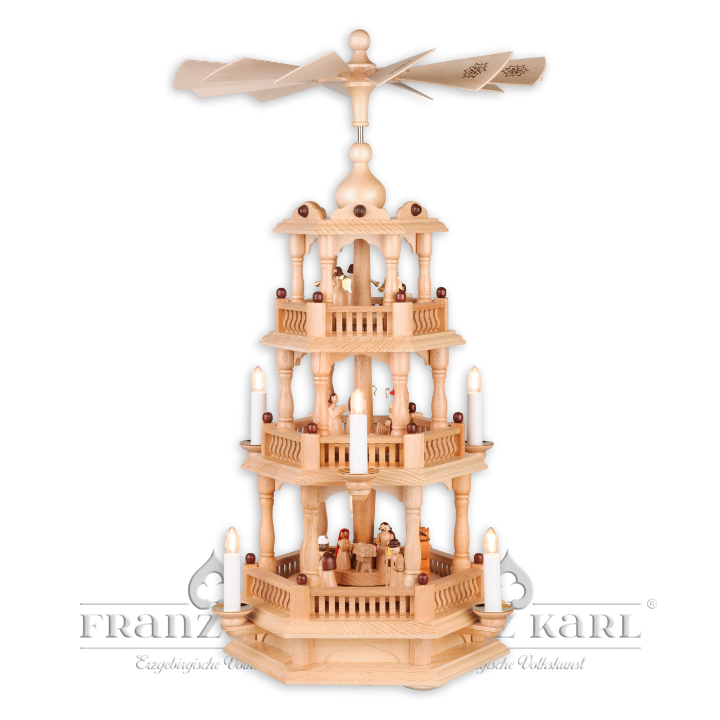 Pyramid with baroque fence, 3 stories, electric