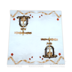 Serviette Glasglöckchenpyramide, ausgelegt