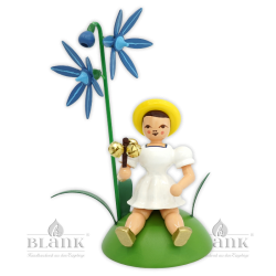 Blumenkind mit Blaustern und Schellenstab, sitzend
