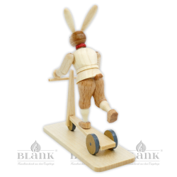 Osterhase mit Roller