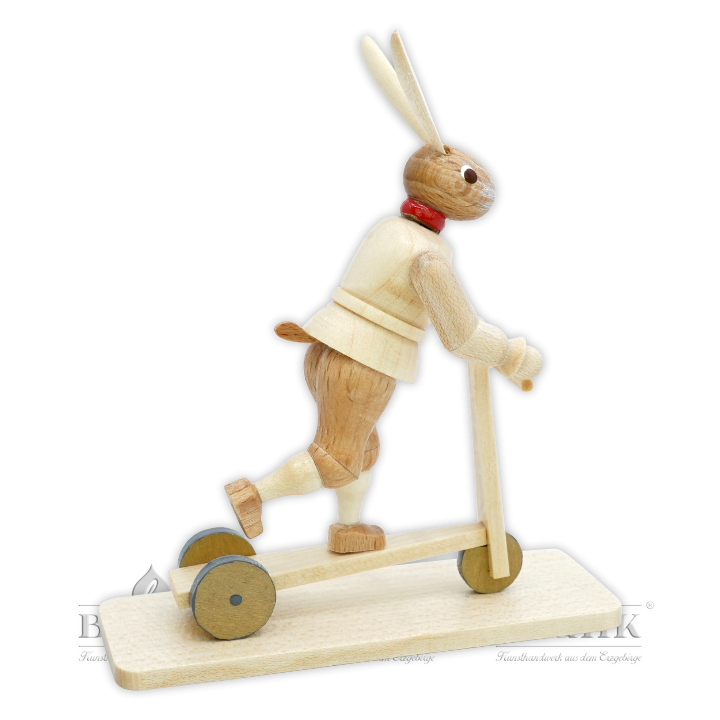 Osterhase mit Roller