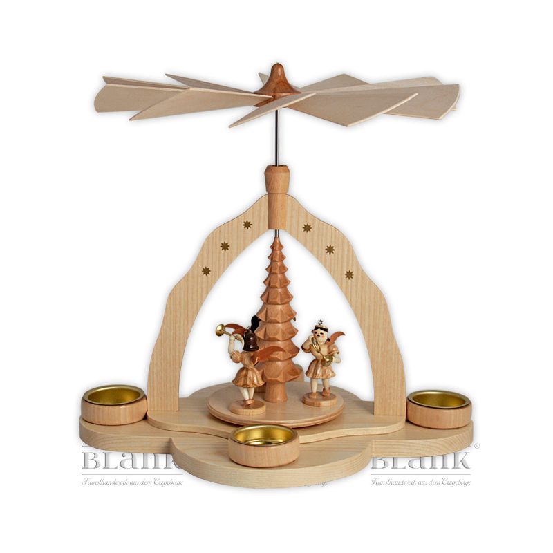 Pyramide mit Teelichthaltern