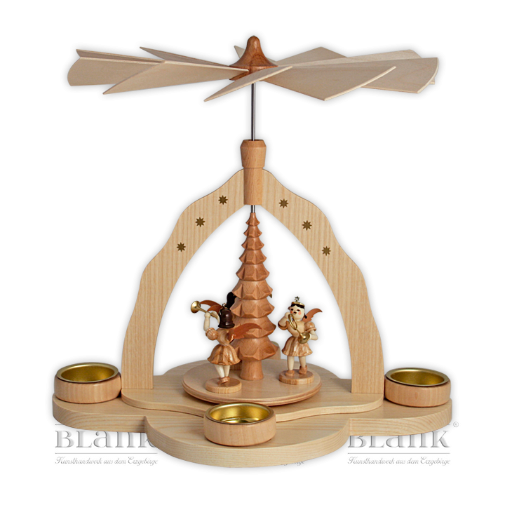 Pyramide mit Teelichthaltern